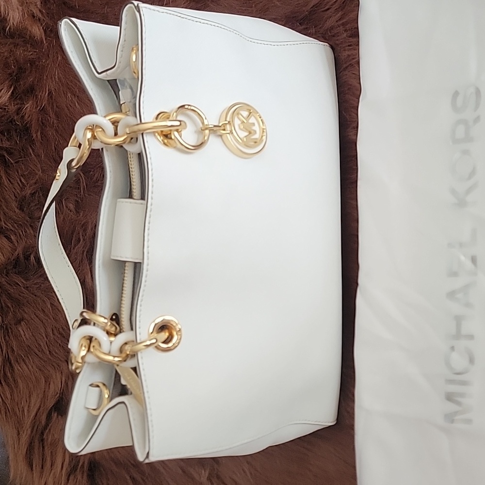 MK Satchel purse